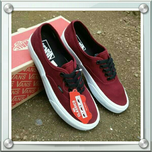 Sepatu Vans Merah