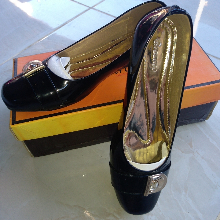 Sepatu Wanita Brococo Size 38