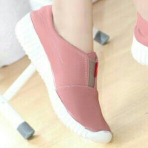 Sepatu Wanita Sneakers Kets AH03012 D10 2