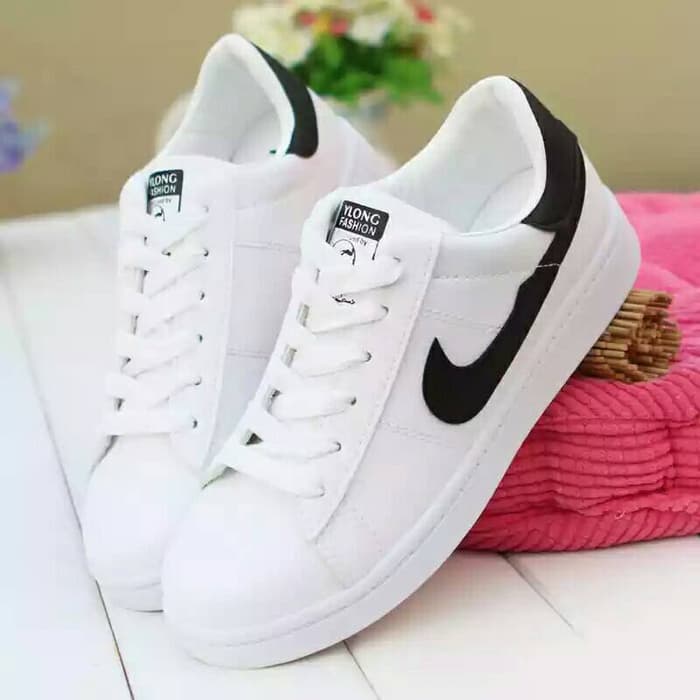 Sepatu Nike