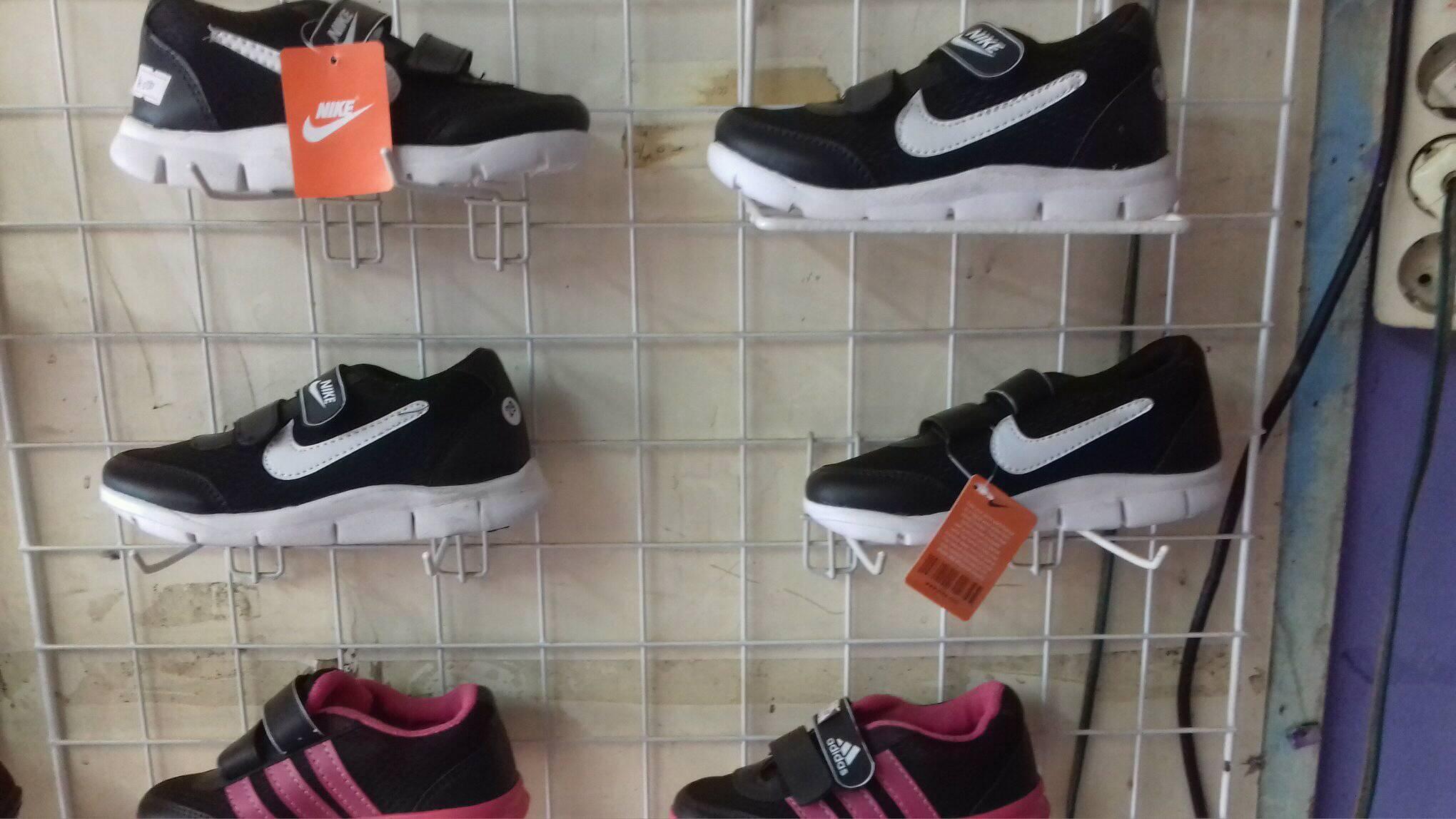 Sepatu Nike & Adidas Pink