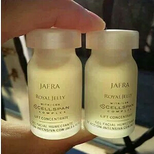 Serum Pemutih Wajah JAFRA Serum Royal Jelly Lift Concentrate 2