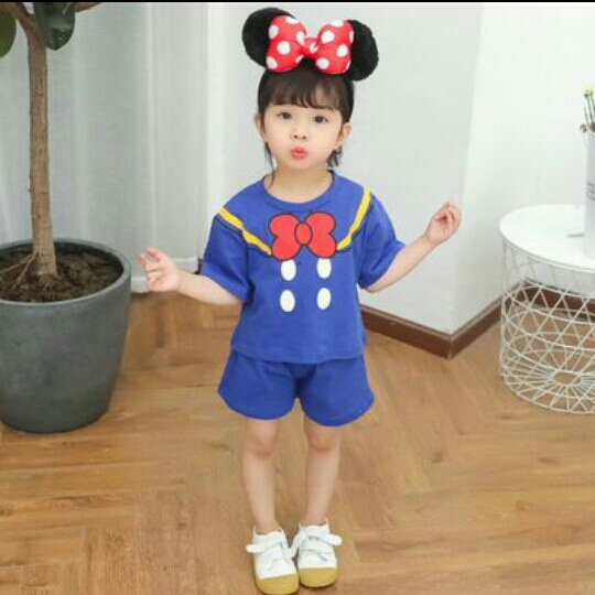 Setelan kartun anak