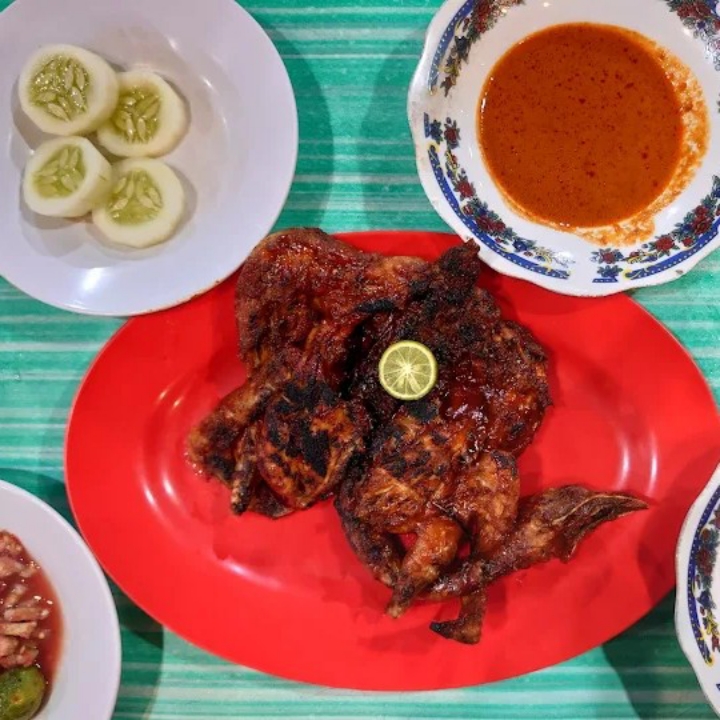 Setengah Ekor Ayam Bakar Potong Taliwang