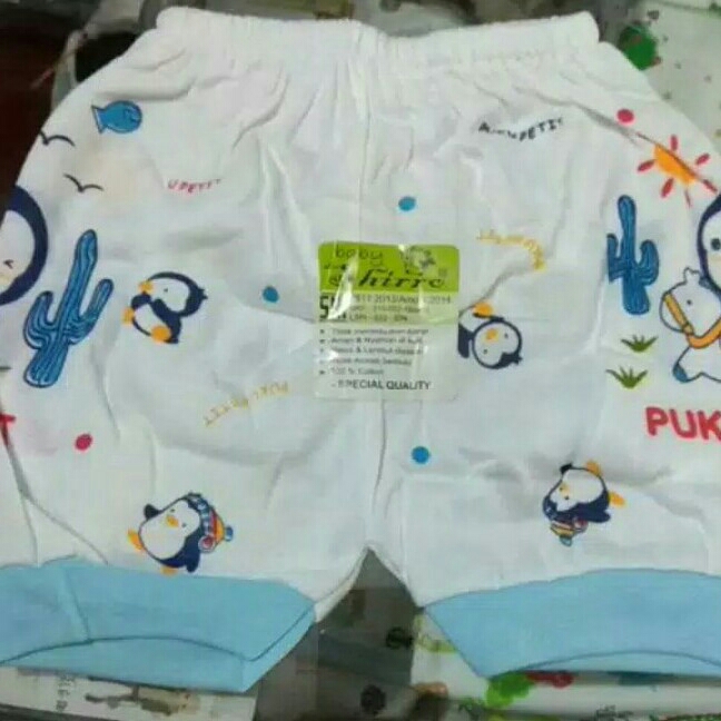 Setengah Lusin Celana Pendek 2