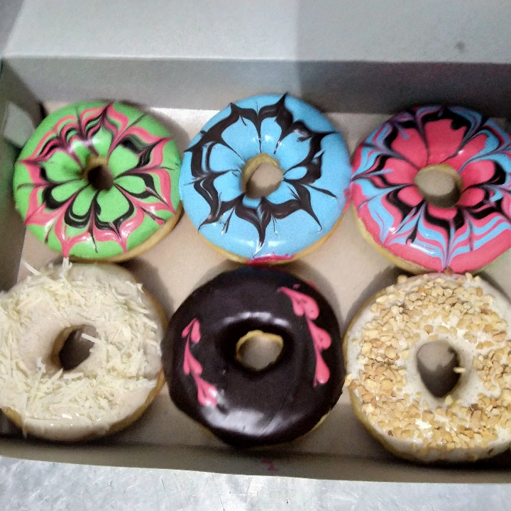 Setengah Lusin Donat