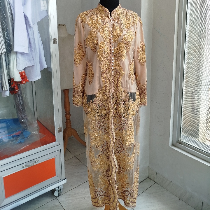 Sewa Kebaya Wanita