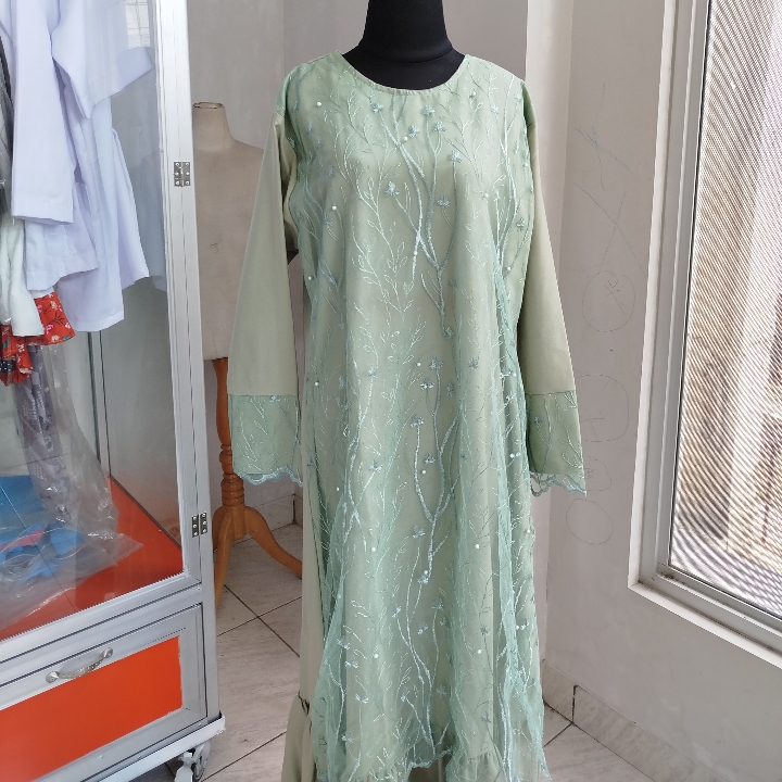 Sewa Kebaya Wanita 4