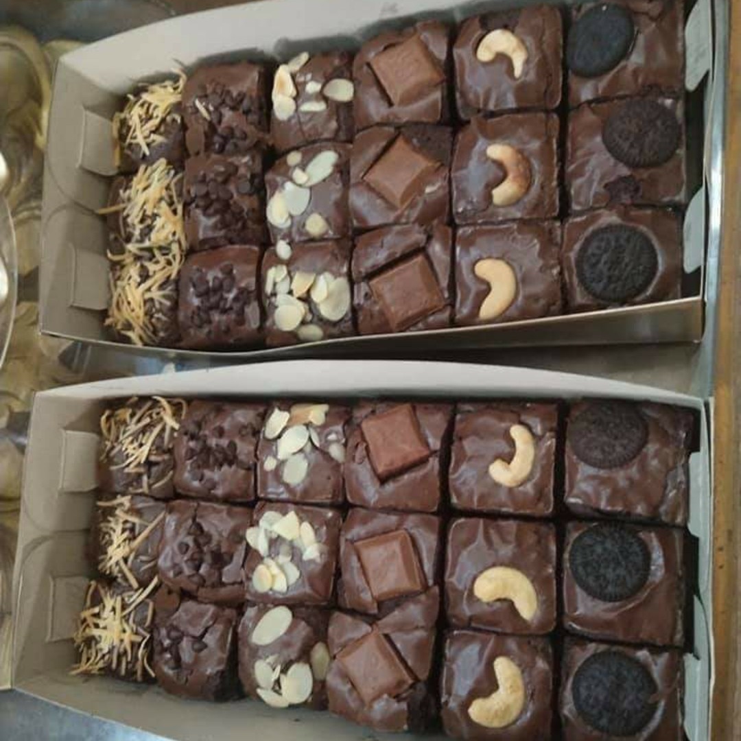 Shiny Brownies Small