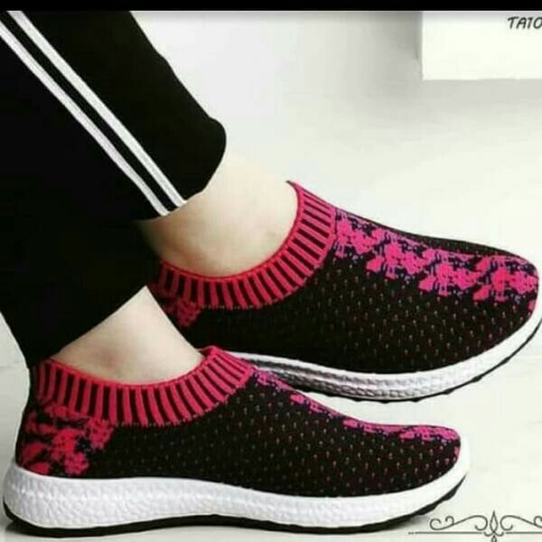 Slip On Sp09 Hitam Merah