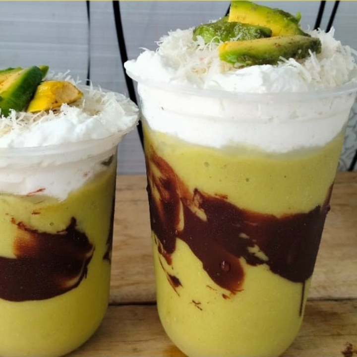 Smoothies Alpukat 