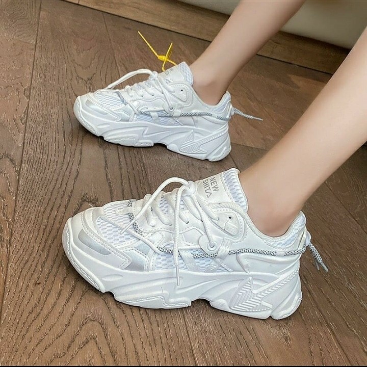 Sneakers Import