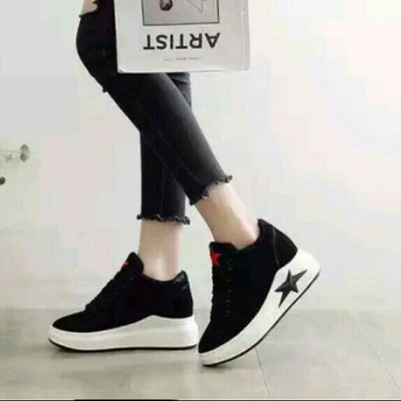 Sneakers Star RD046 Hitam