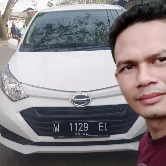 Sopir Dan Mobil