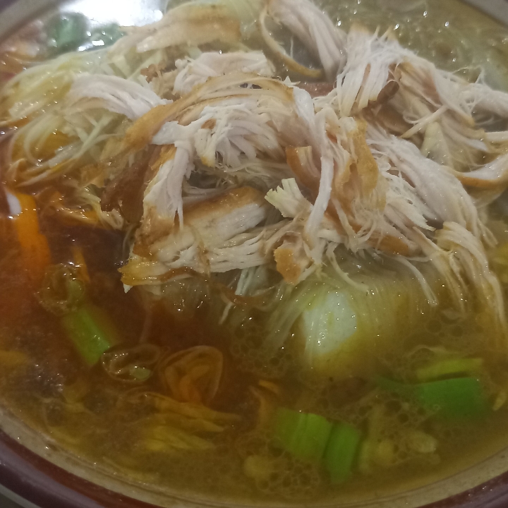 Soto Ayam Komplit Nasi