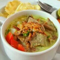 Soto Daging Sapi Kuah Bening-nasi