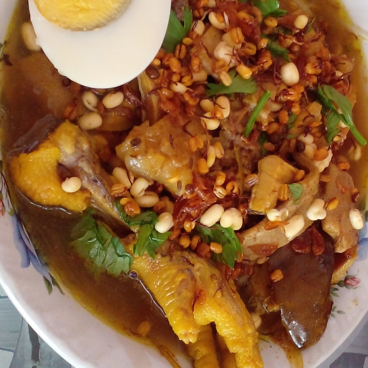 Soto Lamongan Ayam Kampong Free Ceker1 Free Telur Sebelah