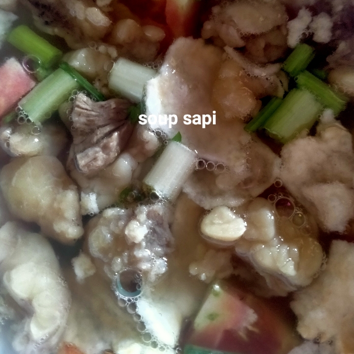 Soup Sapi Dengan Nasi Paket Normal