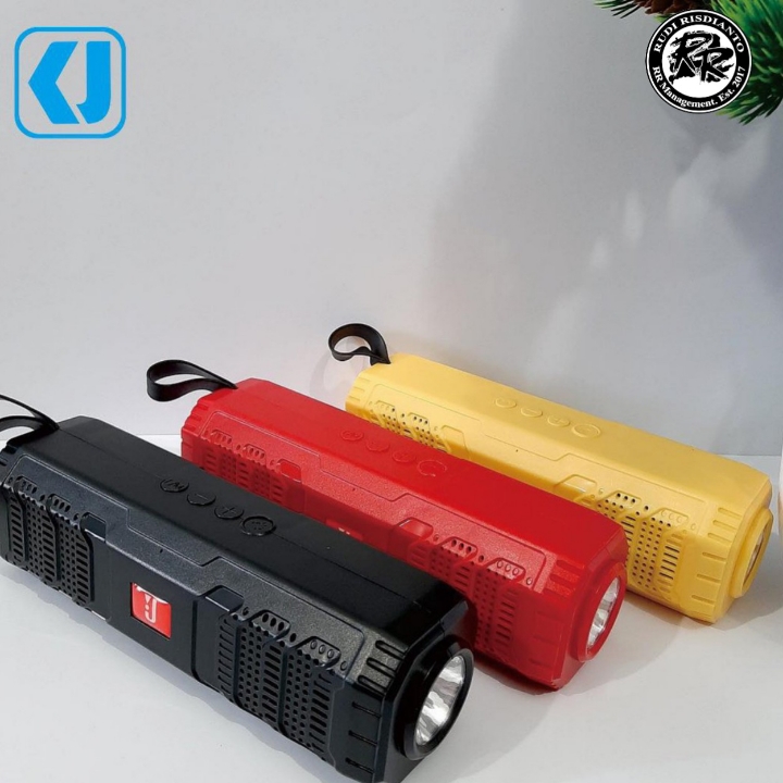 Speaker JBL dan Senter 
