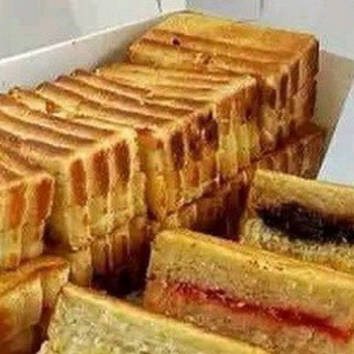 Strawberry Cheese Beringas