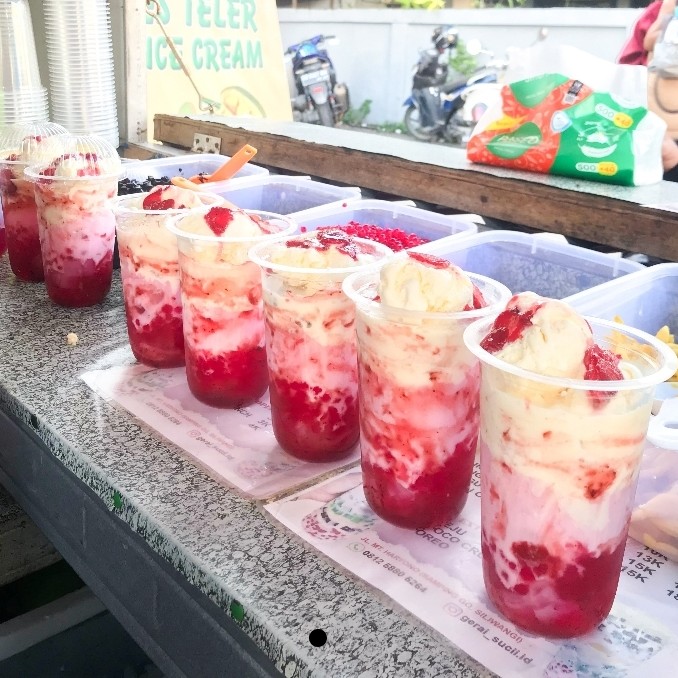 Strawberry Creamy Ice Cream
