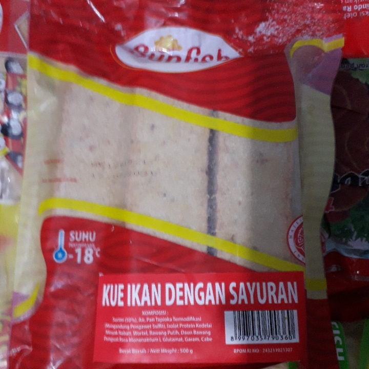 Sunfish Kue Ikan Dengan Sayuran