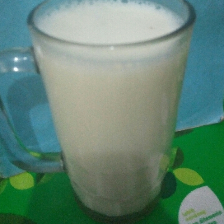 Susu Putih Hangat Atau Es