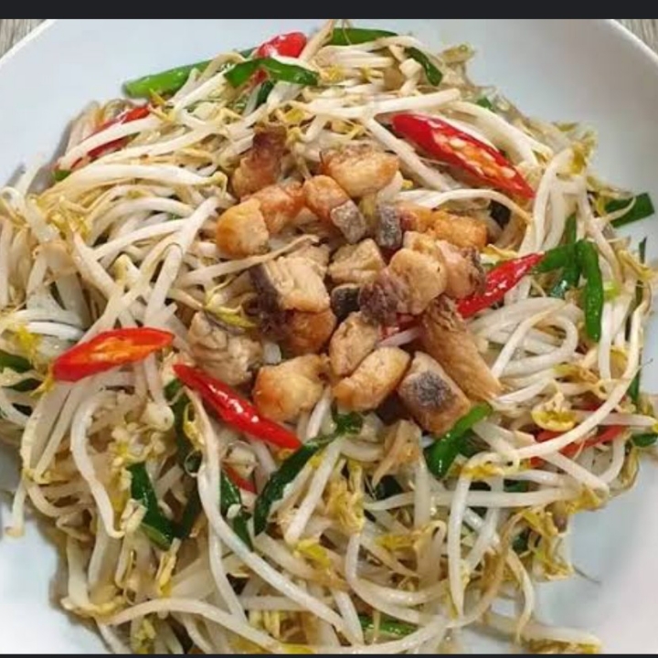 TAUGE IKAN ASIN