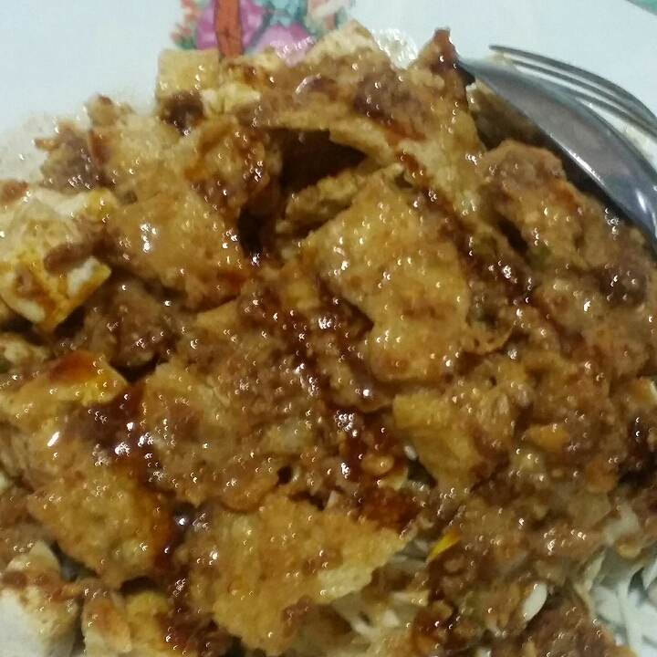 Tahu Campur