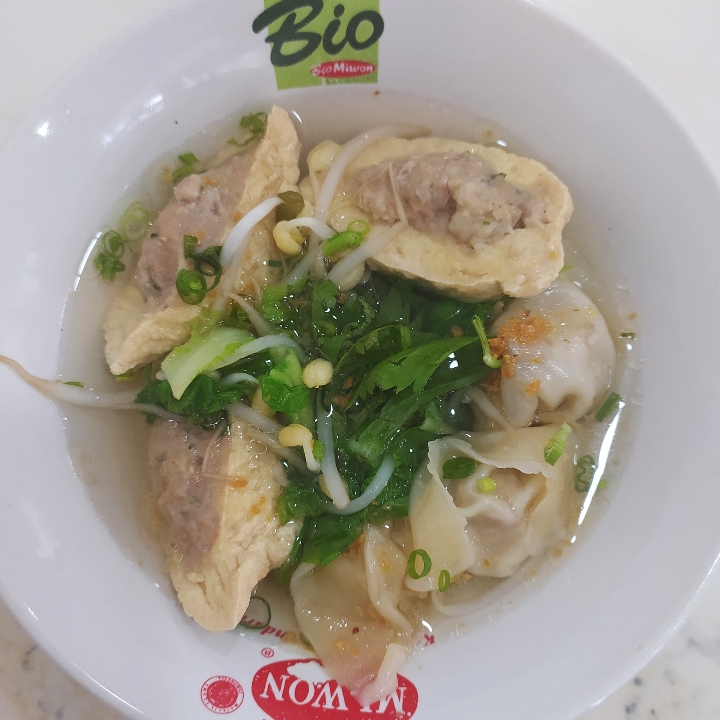 Tahu Isi Daging Babi Cincang Dan Pangsit Daging Babi