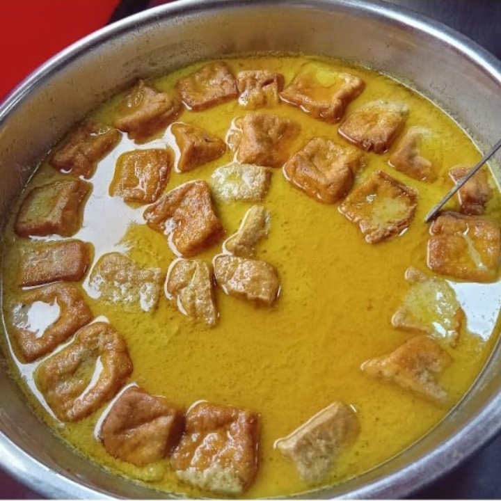 Tahu Kuah Kuning