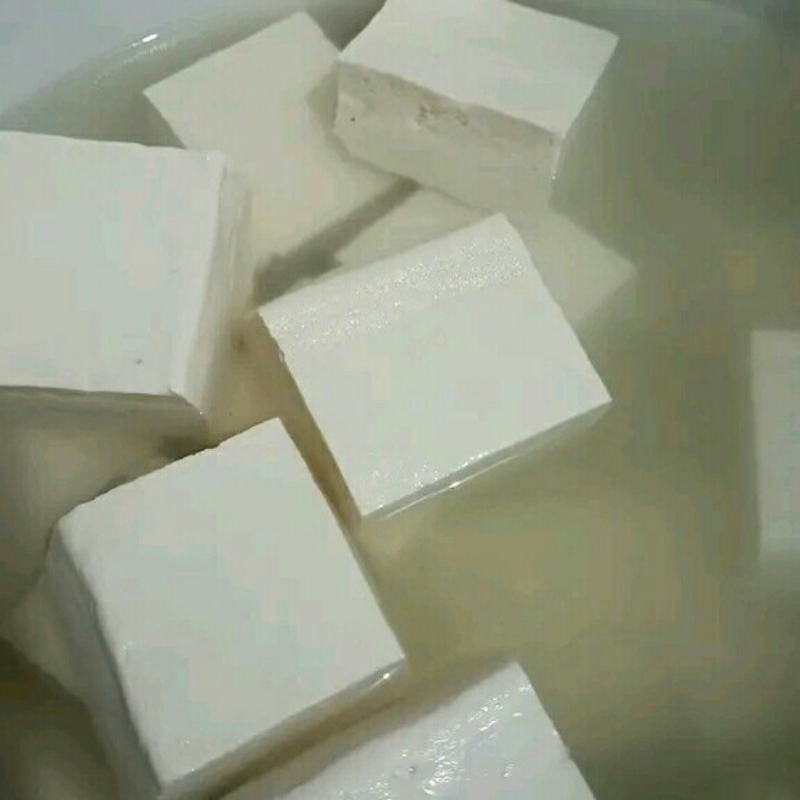 Tahu Mentah