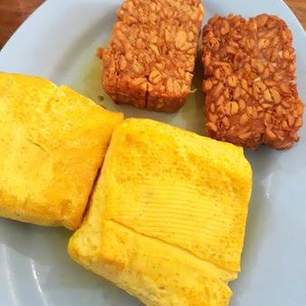 Tahu atau Tempe Goreng