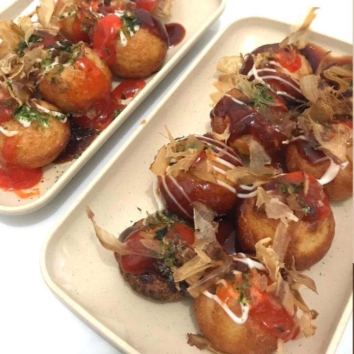 Takoyaki Isi 8 Ball