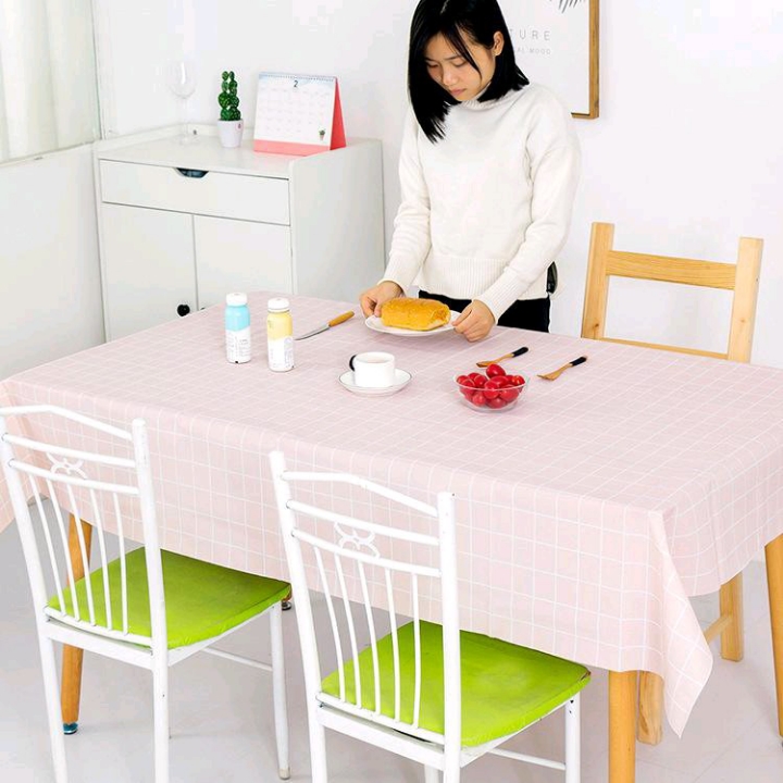 Taplak meja kotak