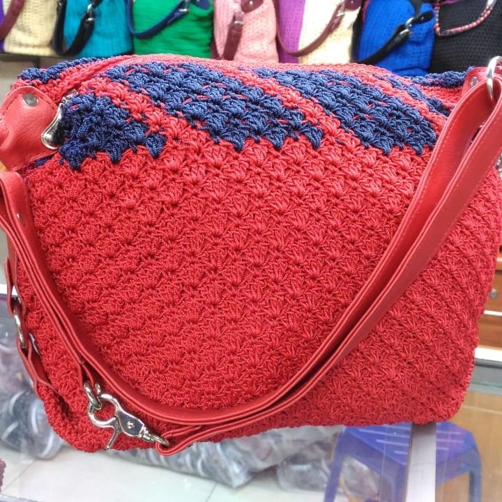 Tas Merah