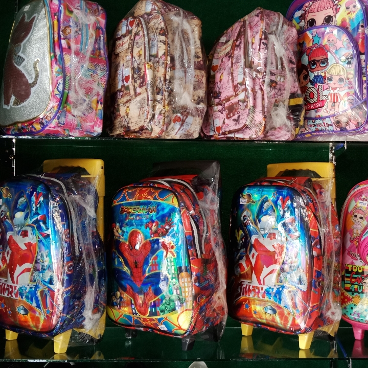 Tas Sekolah dan Perl  Sekolah