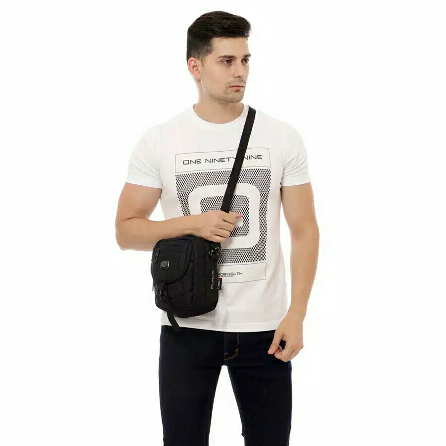 Tas Selempang Paha Pinggang OZONE 825 Curve 3