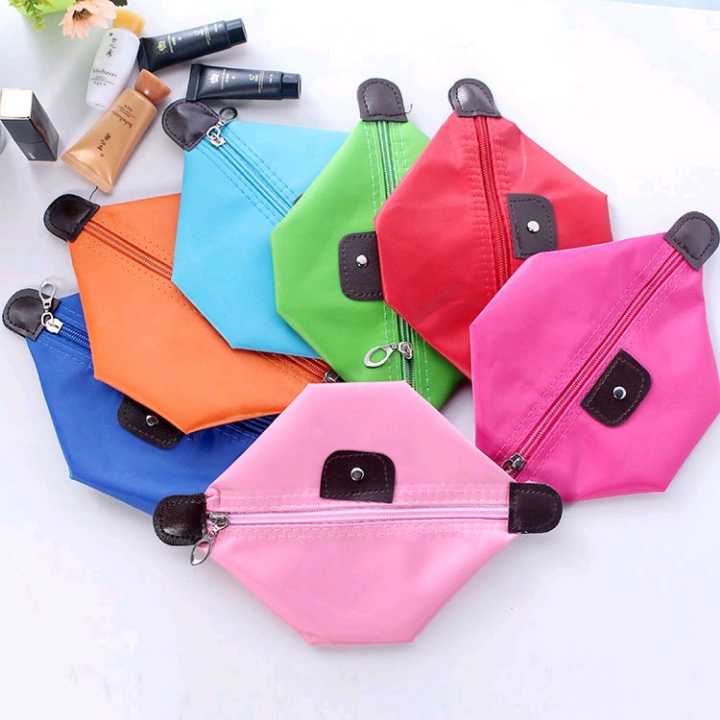 Tas kosmetik 2