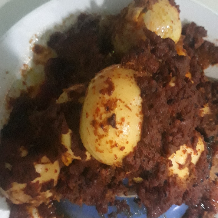 Telor Bebek Rendang Pake Nasi