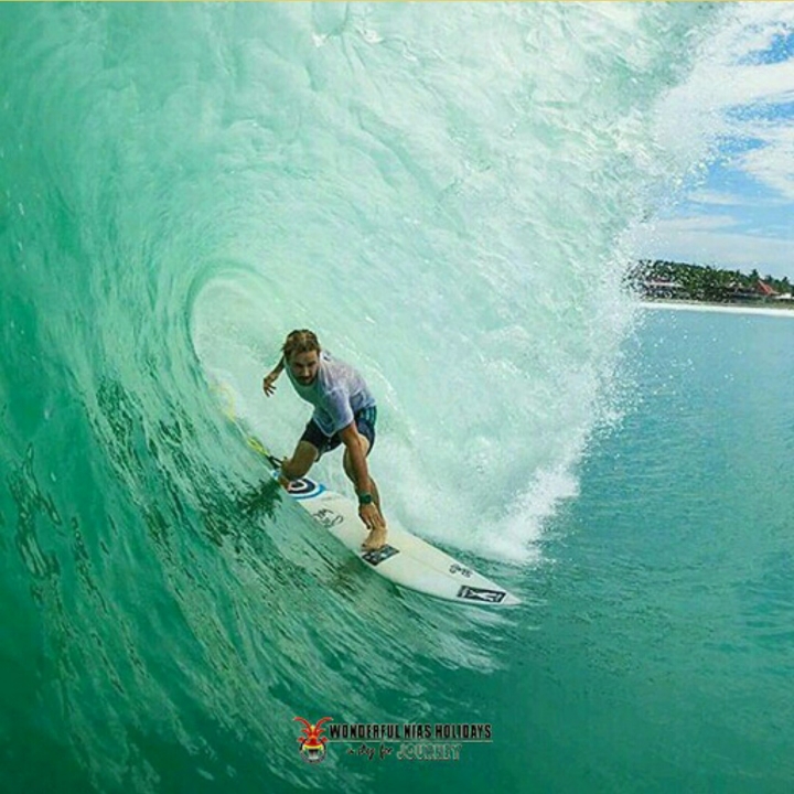 Teluk Dalam Edisi Surfing