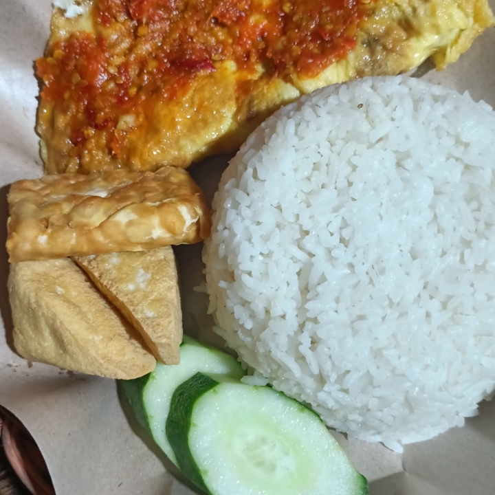 Telur Geprek