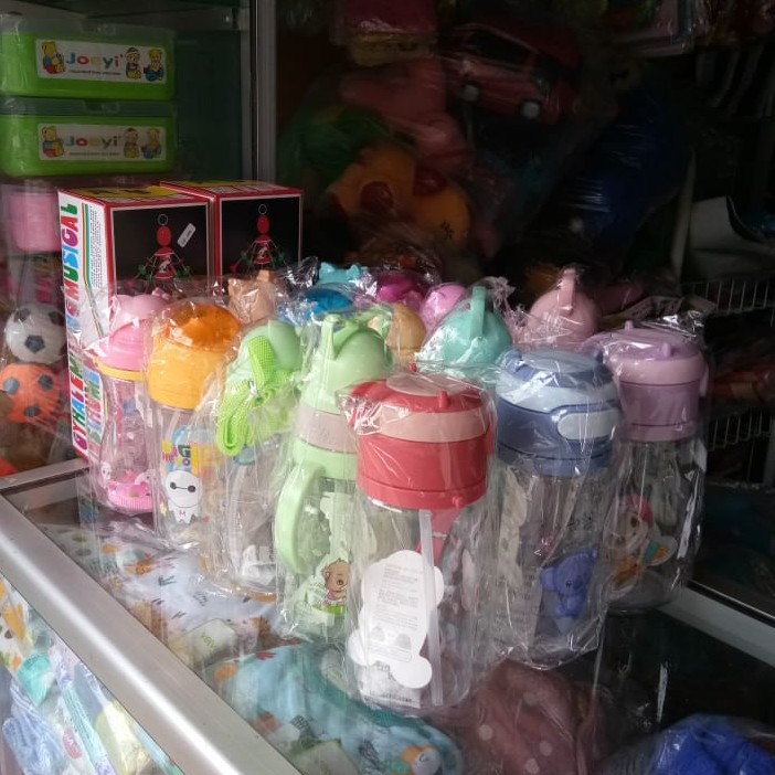 Tempat Minum Anak