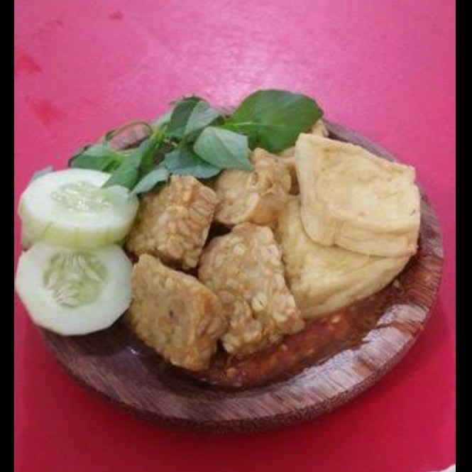 Tempe Tahu Penyet