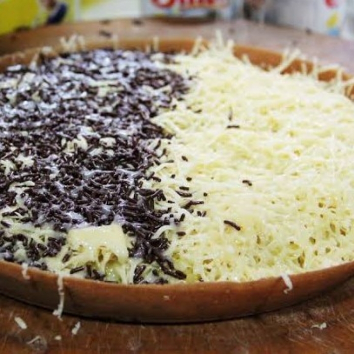 Terang Bulan Keju Coklat Susu