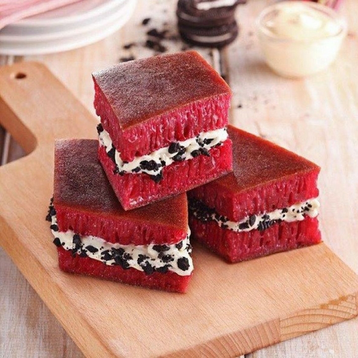 Terang Bulan Red Velvet Oreo Ceres