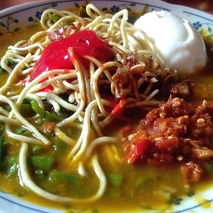 Tinutuan Telur 