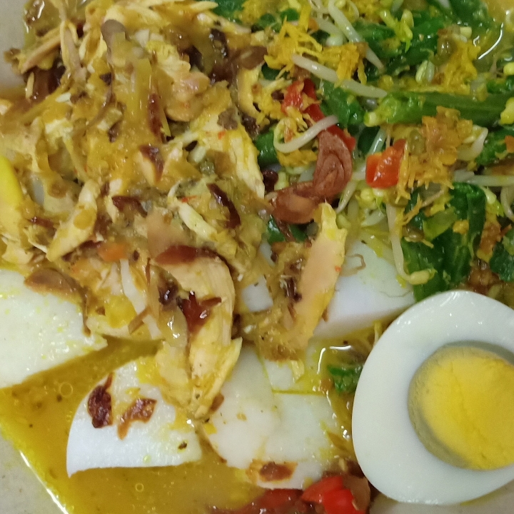 Tipat Kuah Ayam