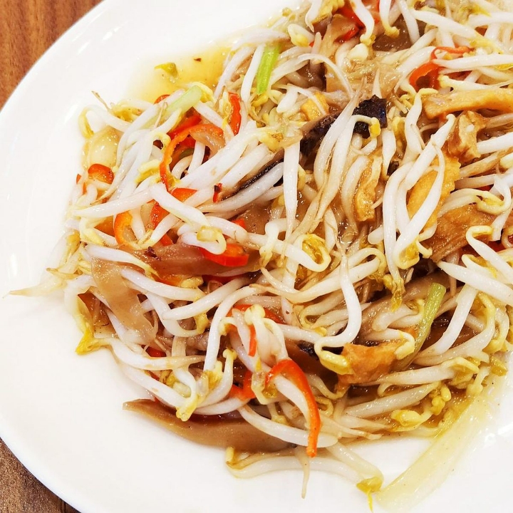 Toge Cah Ikan Asin
