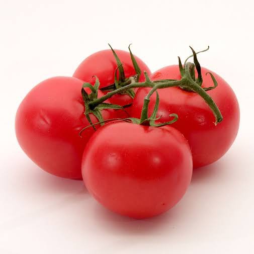 Tomat Merah Seperampat Kg